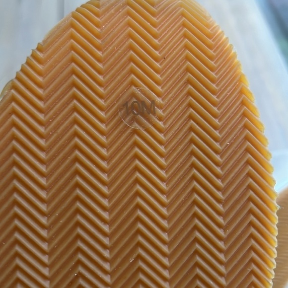 New. Tory Burch HANK SNEAKER in Snow White / Beige Size 10 - Picture 9 of 12